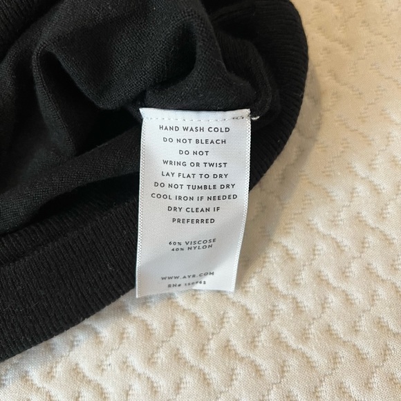 AYR sweater - Picture 5 of 5